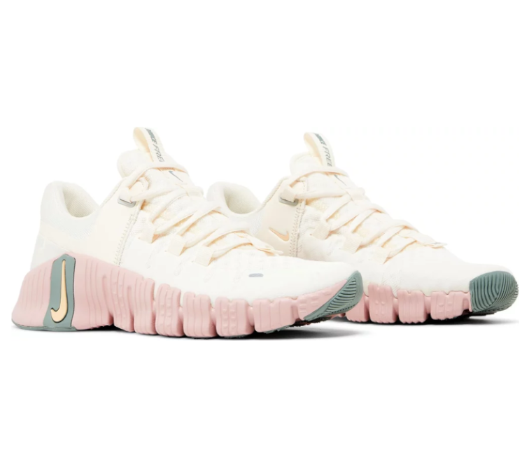 Women's Nike Free Metcon 5 (Pale Ivory/Ice Peach) â ShoeGrab