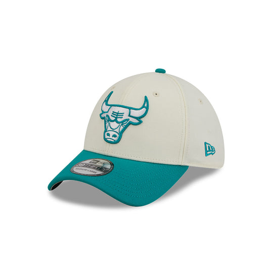 New Era Chicago Bulls 39Thirty Stretch Fit Cap (Chrome Teal)