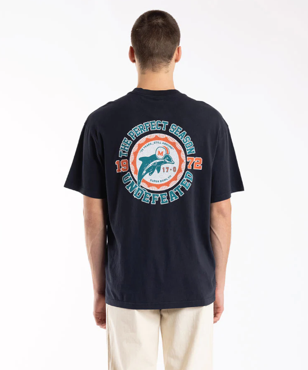 Official Mitchell & Ness Charlotte Hornets Bevelled Tee in White Marle at  ShoeGrab