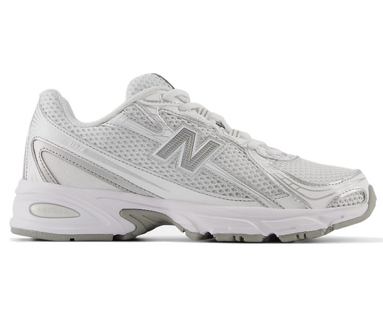 Women’s New Balance 740 (White/Silver)