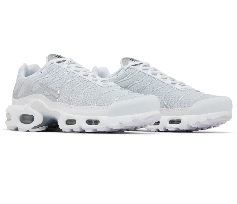 all white tns womens