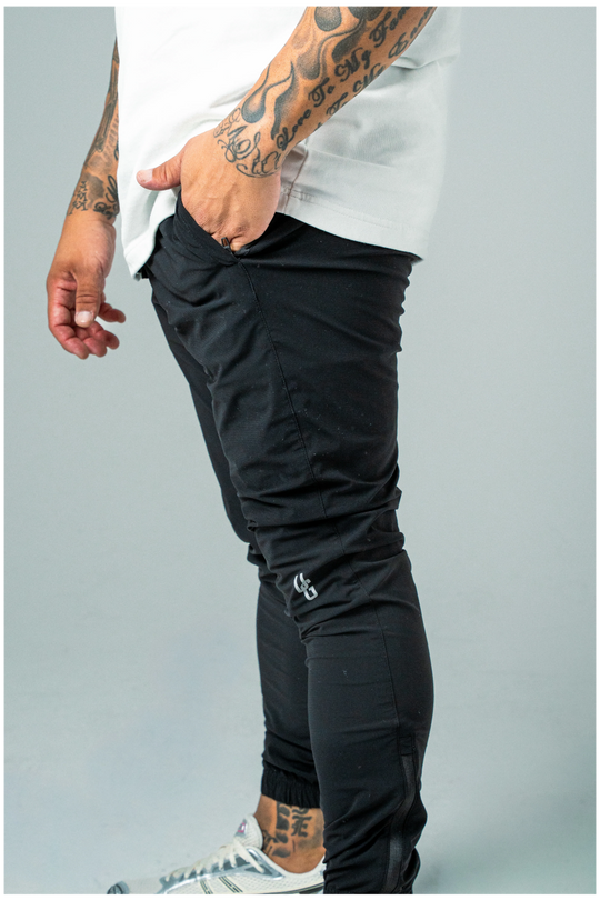 UNDRGROUND Ultralight Performance Joggers (Black)