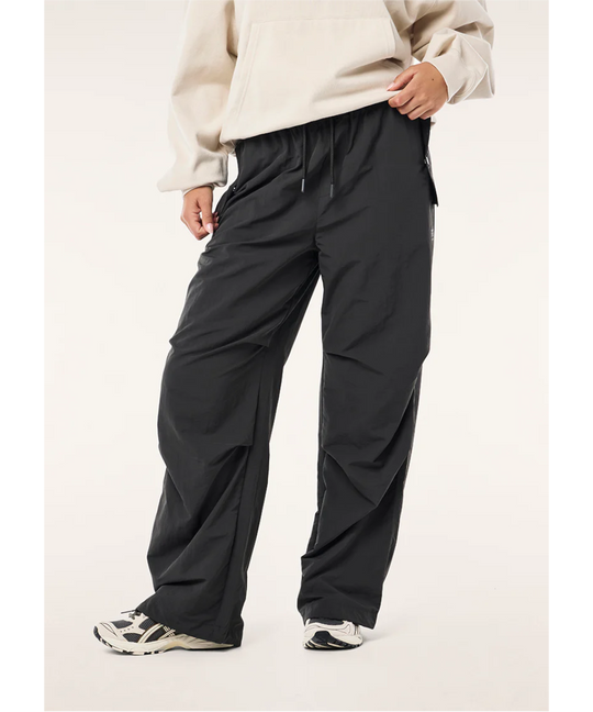 P.E Nation Discovery Pant (Caviar)