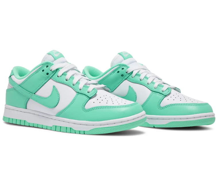 Green nike 2025 sneakers womens