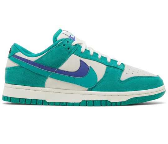 Women's Nike Dunk Low SE (Neptune Green)