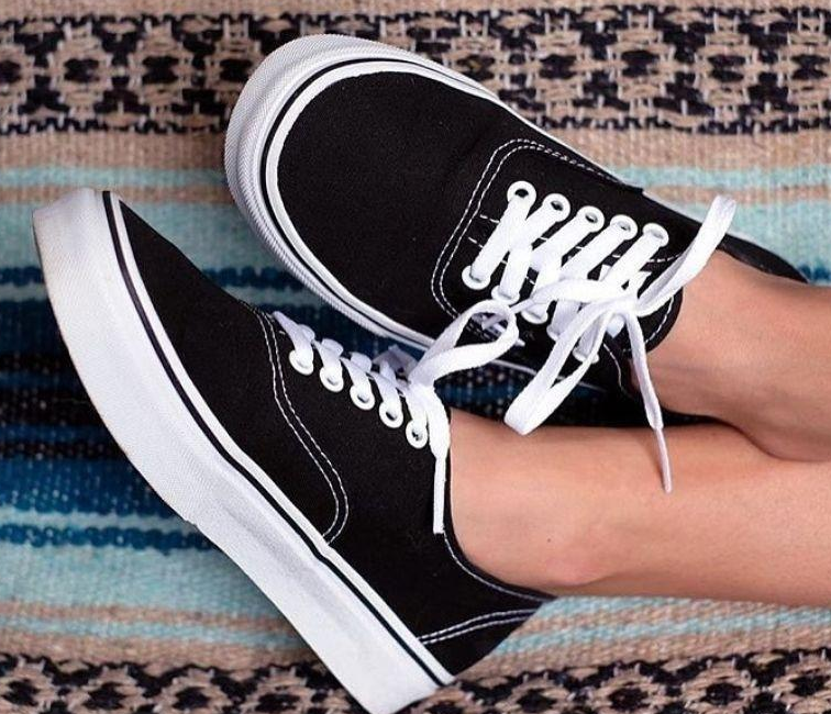 Vans authentic black outlet and white