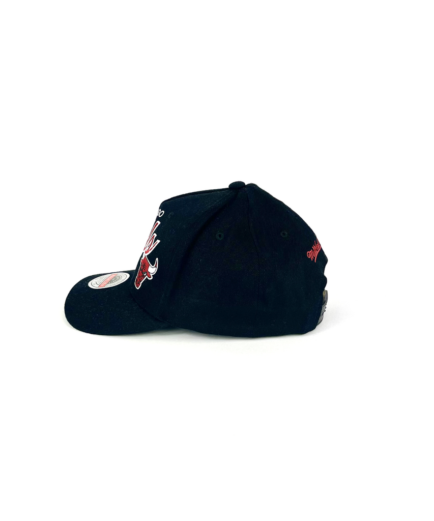 Chicago Bulls Classic Script Red Snapback Hat by Mitchell & Ness – ShoeGrab
