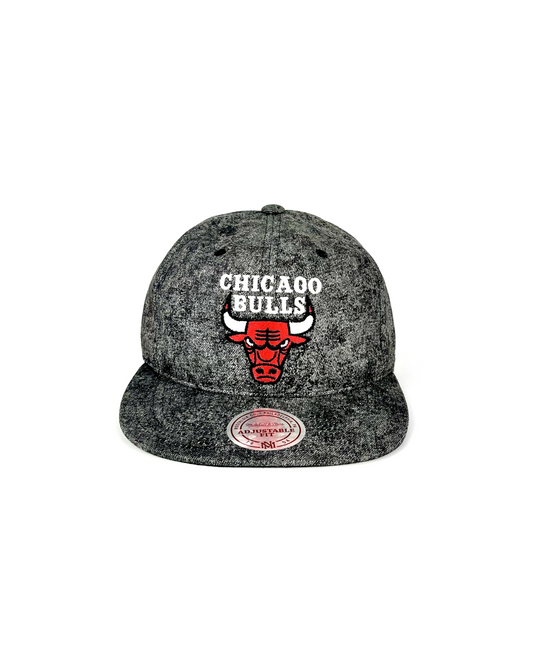 Chicago Bulls 6-Panel Snapback Hat by Mitchell & Ness (Charcoal/Grey)