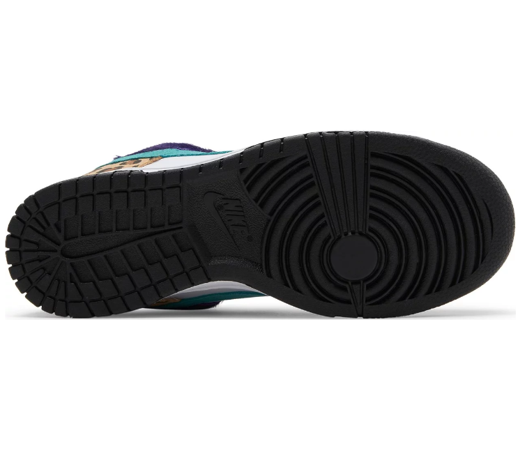 Women's Nike Dunk Low SE (Safari)